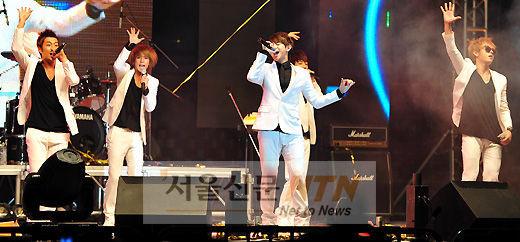 [NTN포토] 열정으로 가득찬 비스트