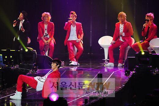 [NTN포토] 이기광, ‘팬들 앞에서 쇼킹 저질댄스’