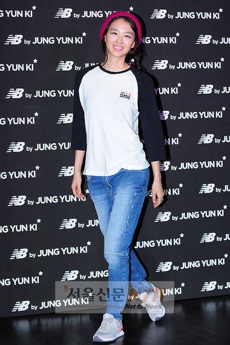 [NTN포토] 장희진 ‘진과 티셔츠로 스타일 UP’