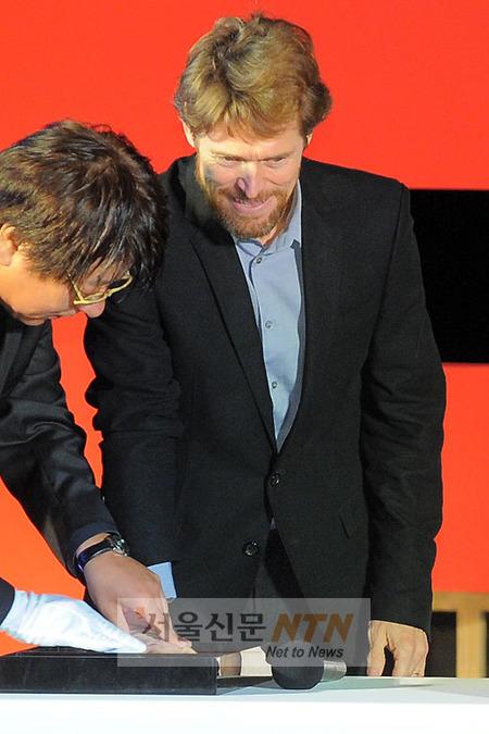 [NTN포토] 윌렘 데포 ‘온 정성을 다해서’