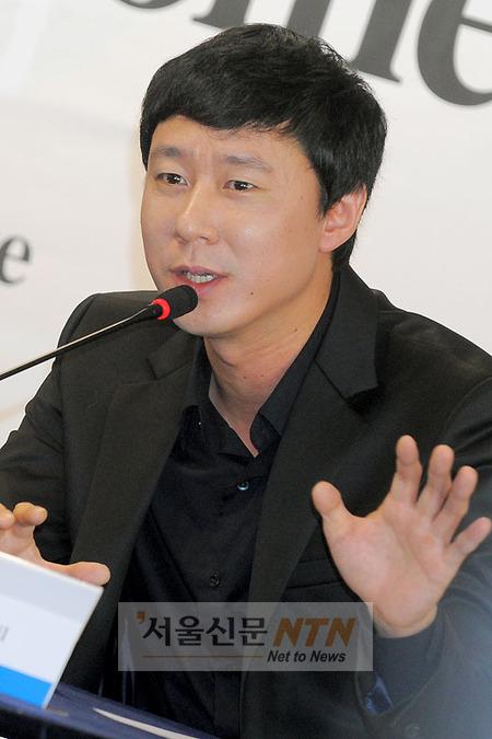 [NTN포토] 김영필 ‘촬영중 소 뒷발굽에 차였어요’
