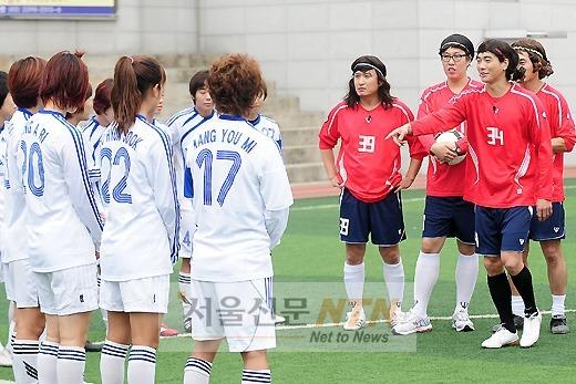 [NTN포토] 마르코 ‘여자라고 봐주지 않아!’