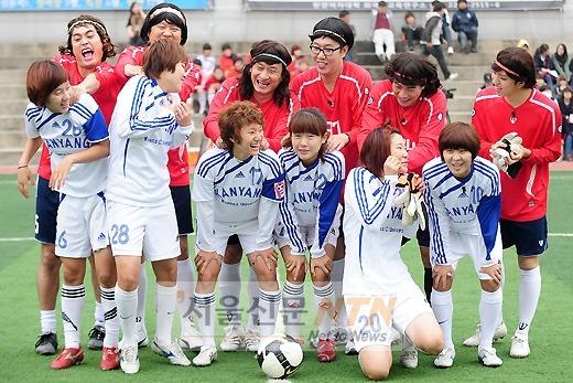 [NTN포토] ‘와우팀’ 멤버들 ‘간지럼 견제’