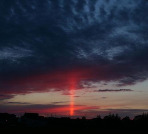 붉은 빛기둥 현상