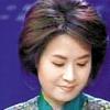[중국통신] 女아나운서, 옷 사이로 튀어나온 뱃살 굴욕