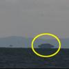 터키 최대 호수 위에 뜬 거대 UFO 포착