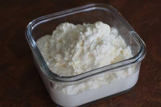 신선한 리코타 치즈