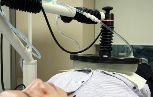 소람한방병원의 고주파온열암치료 모습