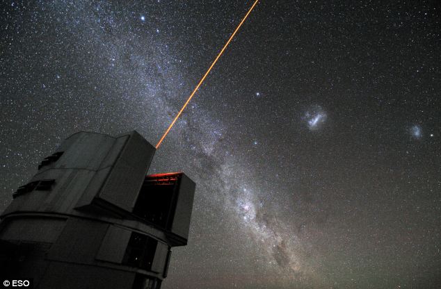 칠레 초거대망원경(VLT)의 모습