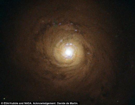 세이퍼트 은하 NGC 5548의 모습