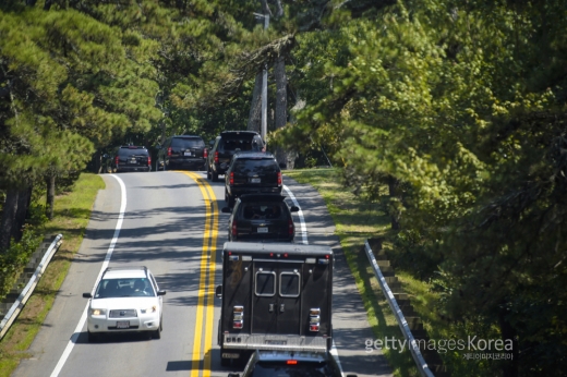오바마 대통령 공습 선포 후 휴가(차량행렬)