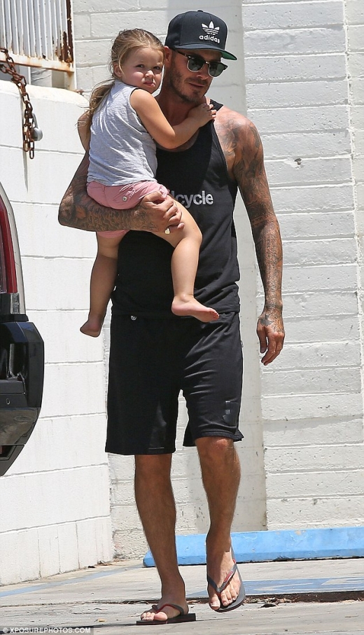 데이비드 베컴 딸 하퍼