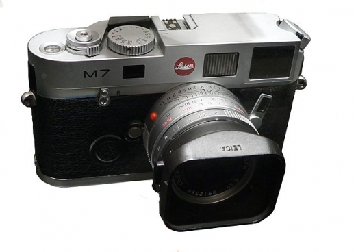 라이카 M7 (Rama, CC-BY-SA 2.0 FR)