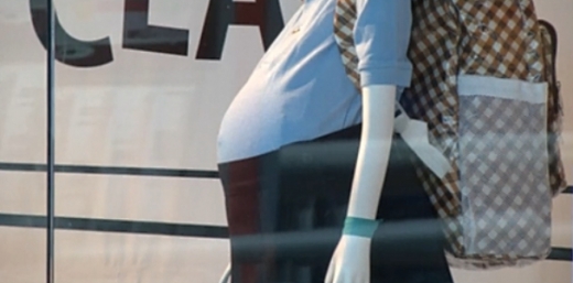 교복입은 임신부 여학생 마네킹