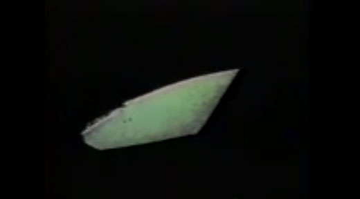 달 궤도에서 성경 낭독. 유튜브에 공개된 이 중계 영상은 당시 달 궤도의 모습과 성경을 낭독한 우주 비행사의 목소리가 함께 담겨 있다.