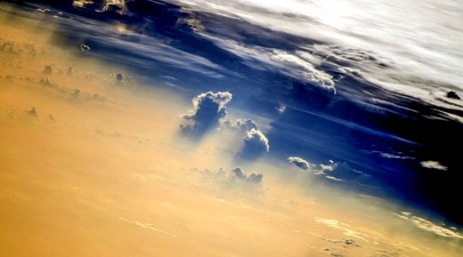 10. ISS서 본 저녁 노을