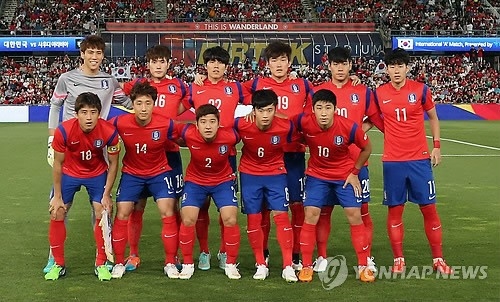 사우디 평가전 선발 라인업. 4일 오후 호주 시드니 파라마타 스타디움에서 열린 2015 호주 아시안컵 대비 최종평가전 한국 대 사우디아라비아 경기. 선발출전한 선수들이 기념촬영을 위해 포즈를 취하고 있다.