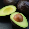 콜레스테롤 줄이려면…지방 일부를 ‘아보카도’로 대체 (국제 연구)