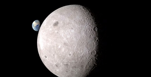 이 동영상의 시점은 달과 지구 사이에 있는 이른바 ‘빈티지 포인트’(vantage point)인데, 이 장소는 지구에서는 초승달로 보이는 달이 온전한 보름달로 보이는 장소이다.