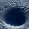 ISS서 포착한 태풍 마이삭…지구 상공에 ‘싱크홀’?