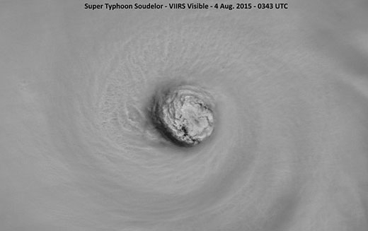 NOAA 위성에 포착된 태풍 ‘사우델로르’