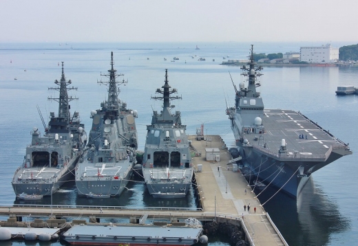 최신 전투함으로 무장한 독도 관할 제3호위대군의 마이즈루 해군기지