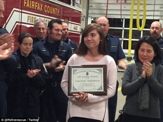 샬럿 헤펄마이어는 이번 일로 용감한 시민상을 받았다.