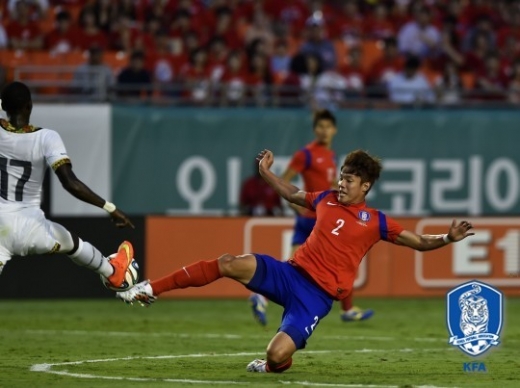 신태용호에는 홍정호와 같은 안정적인 수비수가 필요하다. (사진=대한축구협회)