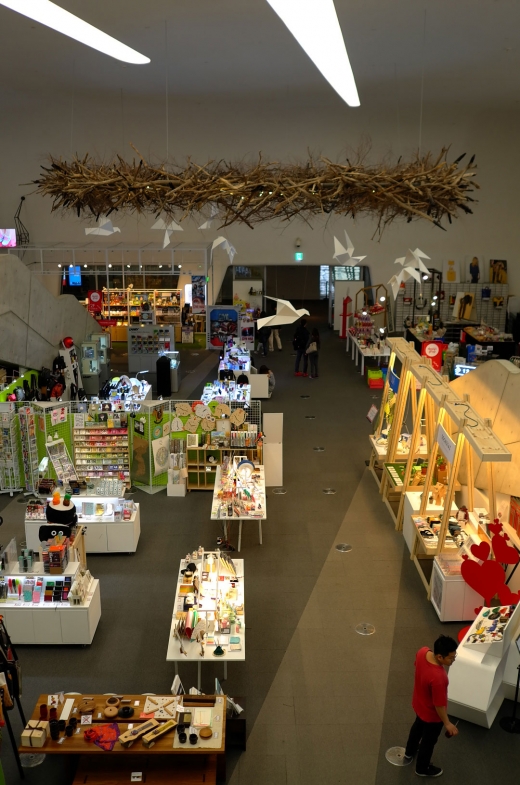 디자인 샵의 모습. 이곳에서 마음에 드는 물건을 구매를 할 수도 있다.