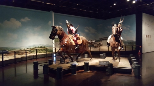 제 1 전시관에 있는 기마상 모형들. 독립 기념관 안에는 독립과 관련된 자료 이외에도 우리 겨레의 기원과 역사에 관련한 자료들도 알차게 구성되어 전시되고 있다.