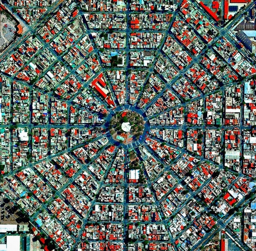 방사상으로 퍼져나간 도시 멕시코의 멕시코시티