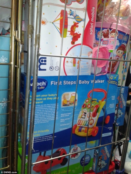 병원 창고에서 사라진 선물 일부