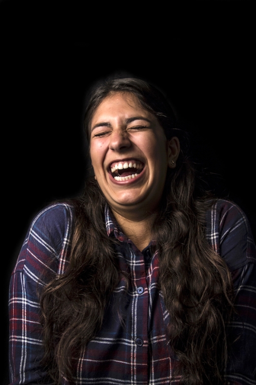 “물론 냉정함이나 정숙함도 중요하다. 하지만 때로는 바보처럼 웃는 것이 더 중요하다”