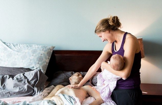 조쉬는 아빠가 된 지 몇 주 후 2016년 11월 6일 가족과 작별했다.