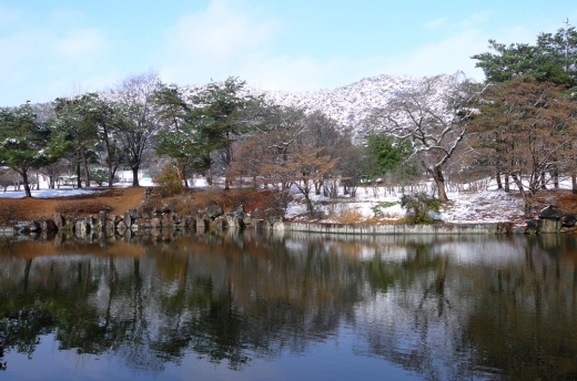 1960년대부터 성역화 사업으로 인하여 현충사는 관리가 잘 되어 있는 곳이다.