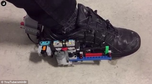 영화 ‘백투더퓨처’에 등장했던 ‘자동 신발끈 운동화’가 현실에도 등장했다(출처=유튜브 캡처)
