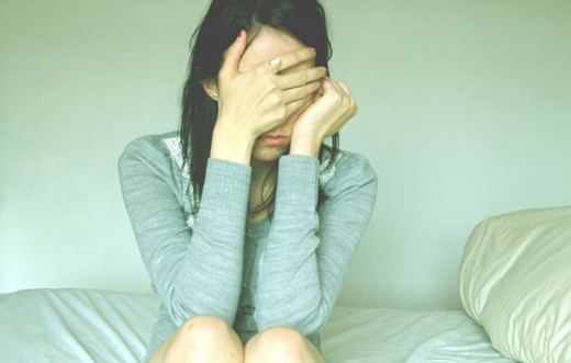 저체중으로 예상보다 일찍 태어난 아기가 자궁 안밖에서 심한 스트레스를 받는데, 이는 영유아기와 성인기까지 지속될 수 있다.