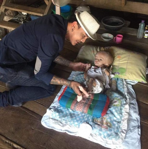 리자비팻이 준과 그의 엄마를 만났다.