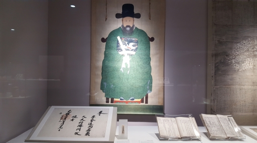 제주목사 이익태의 초상. 1694년부터 1696년까지 2년간 제주목사를 지내며 관덕정, 운주당, 우연당, 향교 등을 다시 짓는 등 제주목을 다시금 정비하였다.