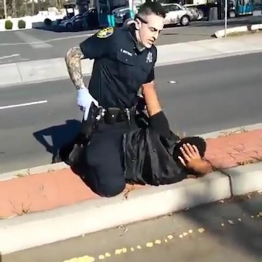 10대 소년에게 총까지 꺼낼 정도로 심각하고 위험한 상황이었는지 의구심이 생긴다. (사진=더썬)