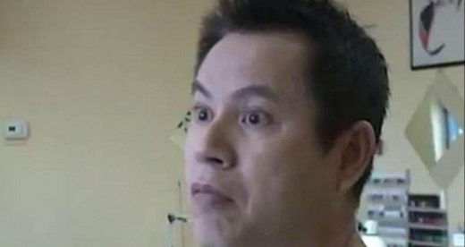 네일숍 사장은 자신의 가게에서 게재한 것이 아니라며 해당 사진과 언론 보도를 부인했다. (사진=더썬)