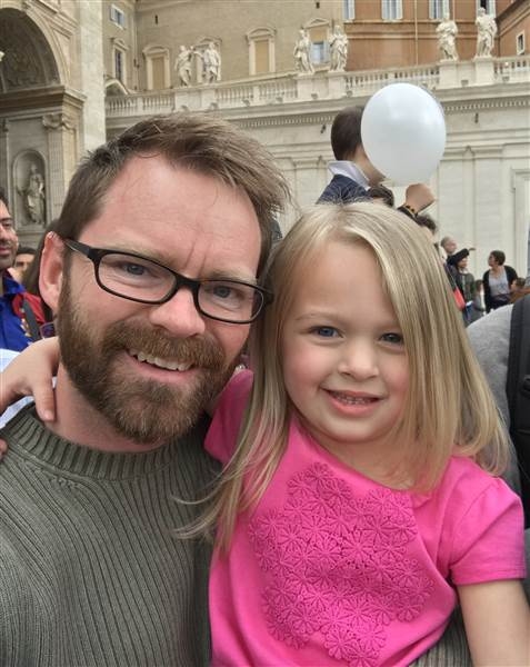 에스텔라와 그의 대부 부토락.