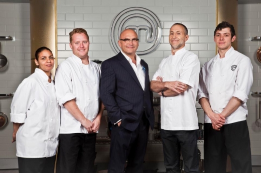 왼쪽에서 두번째가 2012년 마스터셰프 우승자 안톤 피오트로스키(34). (사진=더썬)