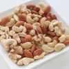 고지방 음식…견과류 함께 먹어야 심장 건강 지킨다(연구)