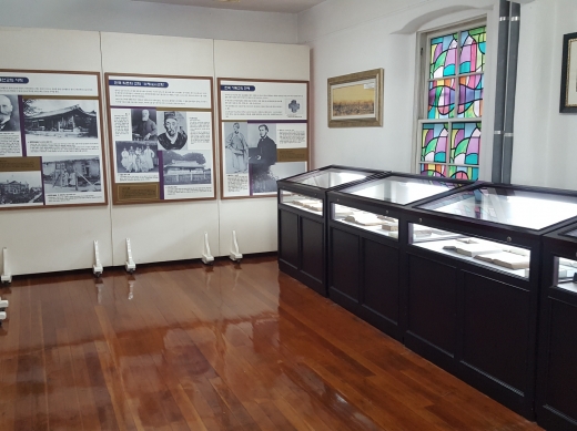 선교박물관 내부 모습. 일제 시대에 국내에 들어온 기독교의 역사를 한 눈에 알 수 있다.