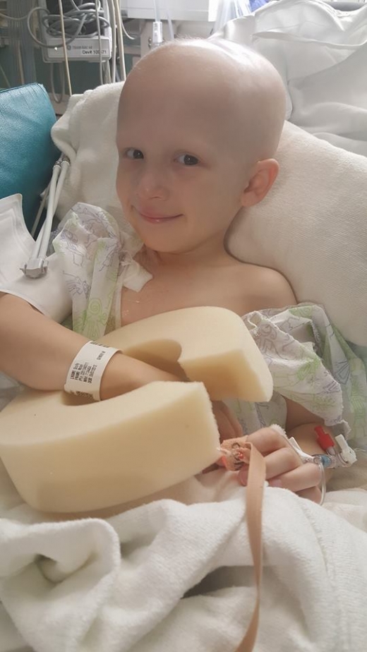 놀란은 자신이 아닌 엄마를 위해 암과 싸웠다. (사진=페이스북)