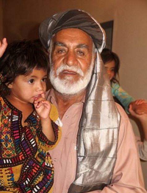 트럭운전수로 평생 살아온 압둘은 아이들 아빠로서 최선을 다하고 있다고 전했다. (사진=데일리메일 캡쳐)