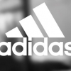 아디다스, 마라톤 완주 축하 이메일로 비난 산 이유