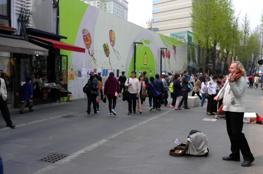 인사동 골목에는 이런 거리 공연이 많아 볼거리가 풍부하다.
