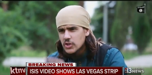 캐나다 출신 IS대원이 나와 미국의 시리아 공습을 비난하고 있다. (사진=페이스북 캡처)